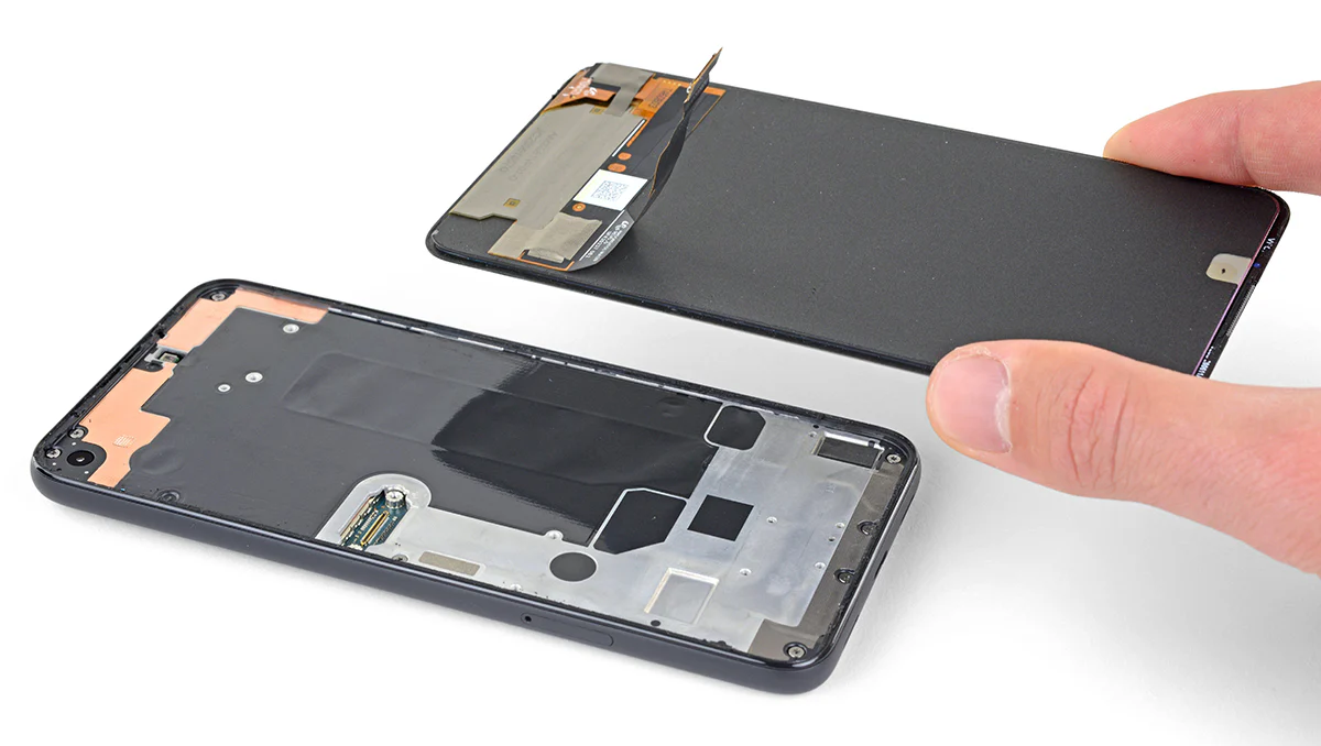 Thay màn hình điện thoại Apple, Samsung,... uy tín giá tốt tại Cần Thơ