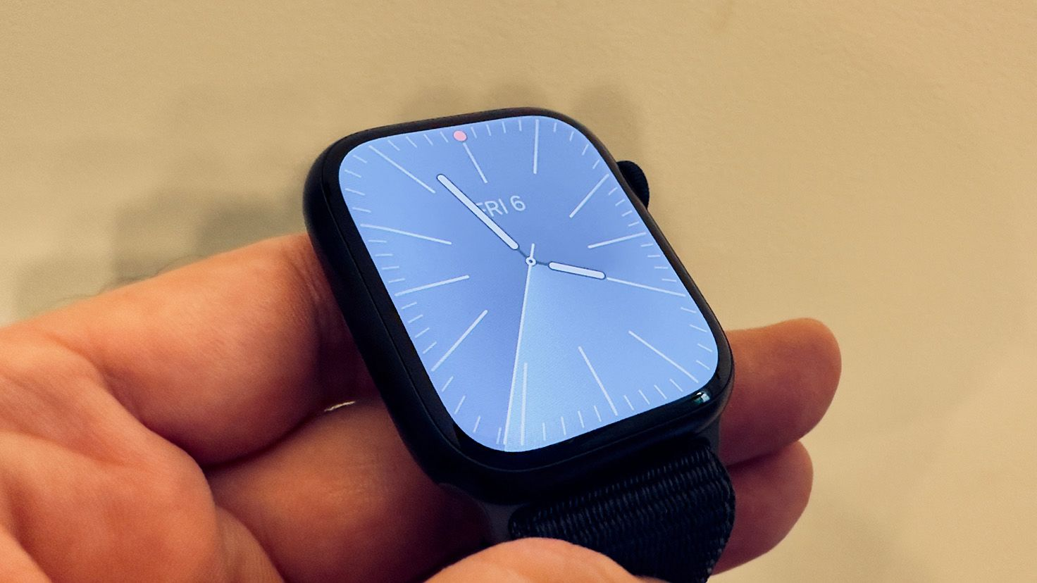 Tăng kích thước màn hình trên tất cả các mẫu Apple Watch Series 10
