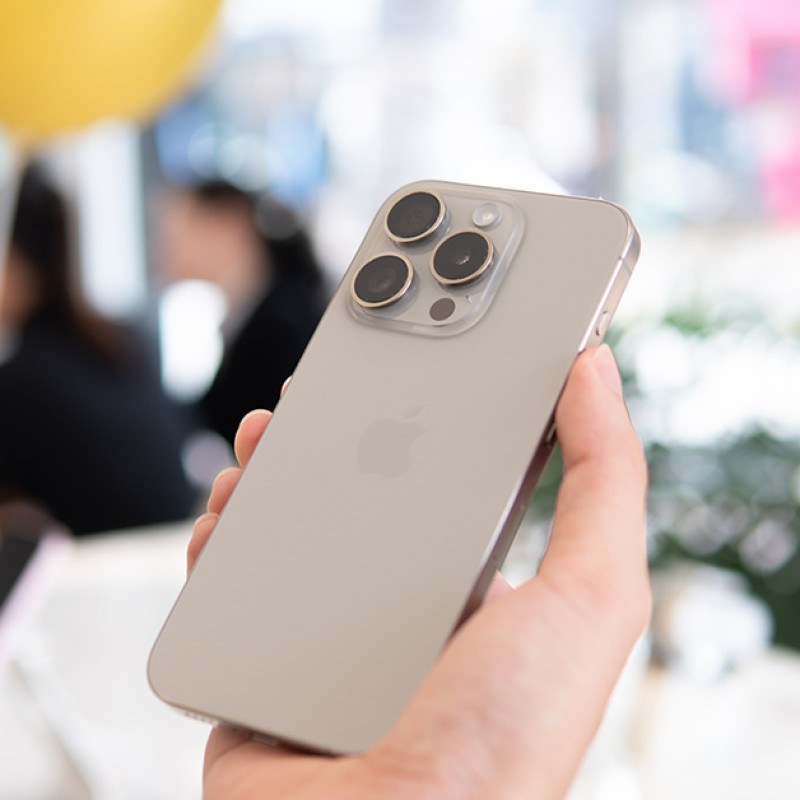 iPhone 15 Pro | Pro Max giảm giá cuối năm, mua ngay hôm nay giá chỉ từ 27.79 triệu